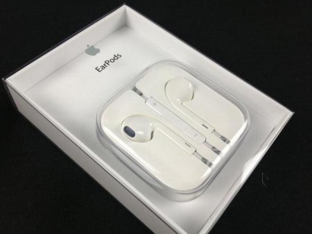 Apple EarPods -   Iphone 5